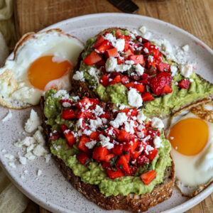 Avocado Toast, salsa de fraises & feta 4 IMG 1973