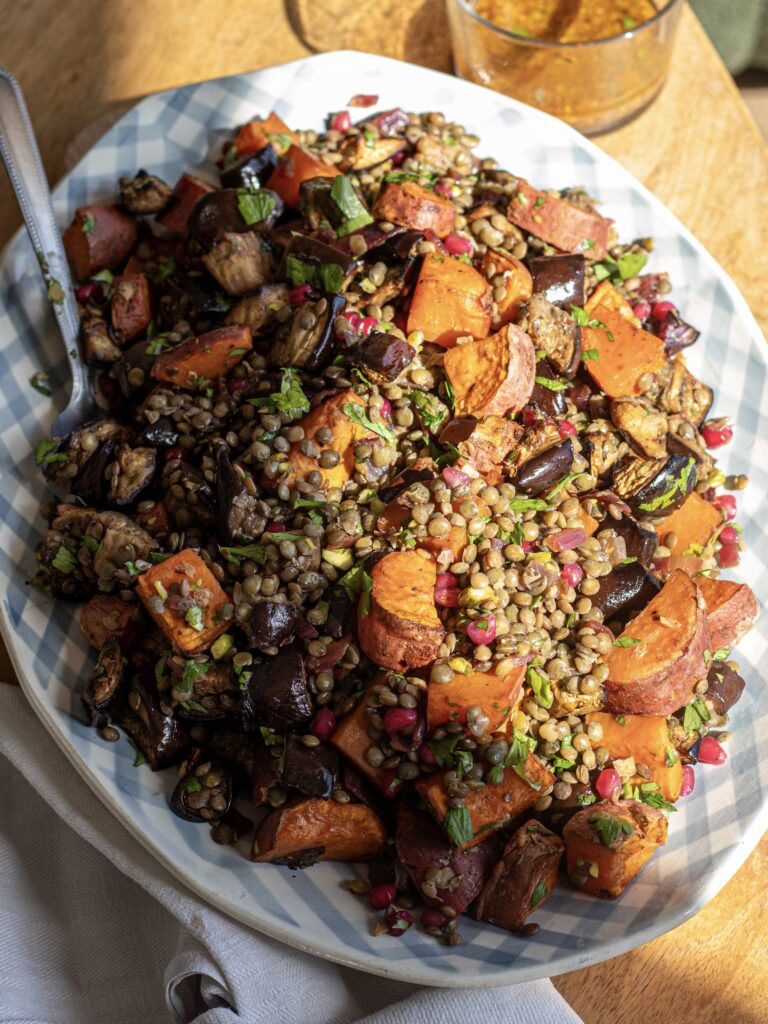 Salade de lentilles, patates douces et aubergines rôties : le plat complet qui a tout bon 3 IMG 2083