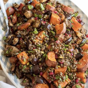 Salade de lentilles, patates douces et aubergines rôties : le plat complet qui a tout bon 7 IMG 2088
